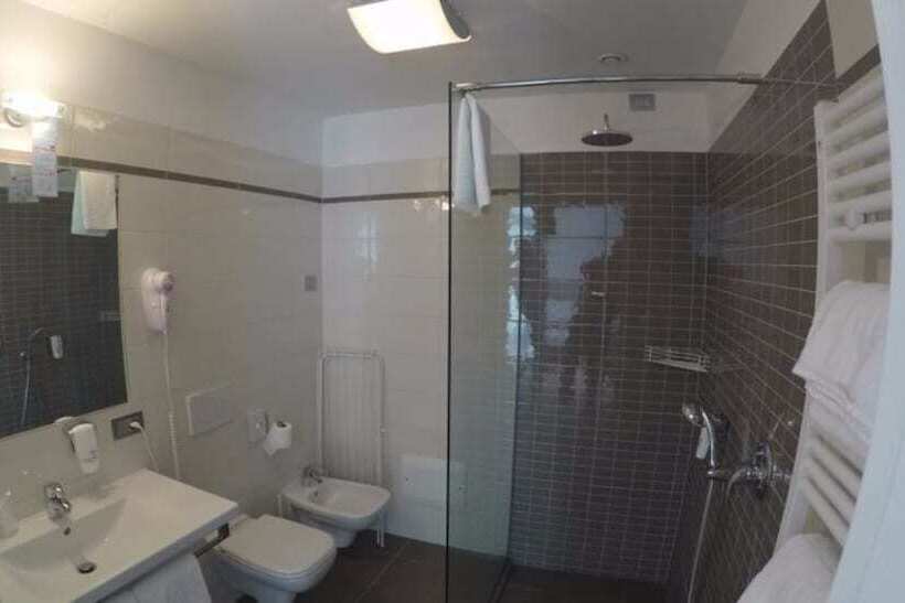 ファミリールーム, Tullio