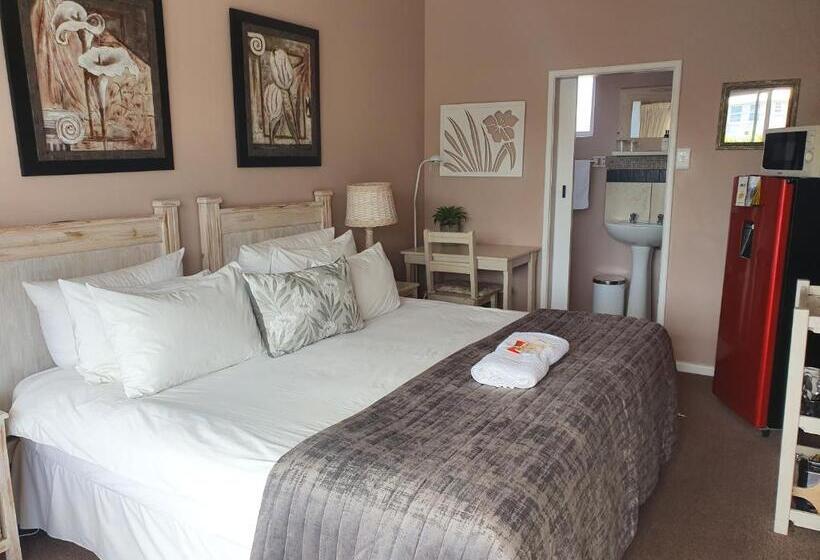 חדר סטנדרט עם מרפסת, Nahoon Bed & Breakfast