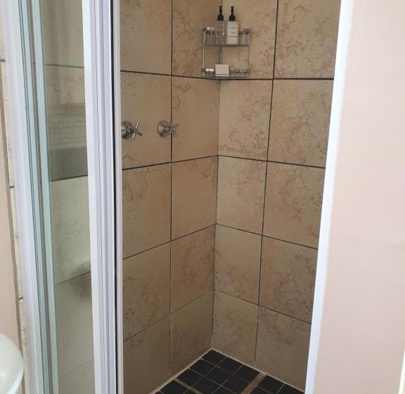 חדר סטנדרט עם מרפסת, Nahoon Bed & Breakfast