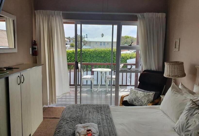 חדר סטנדרט עם מרפסת, Nahoon Bed & Breakfast