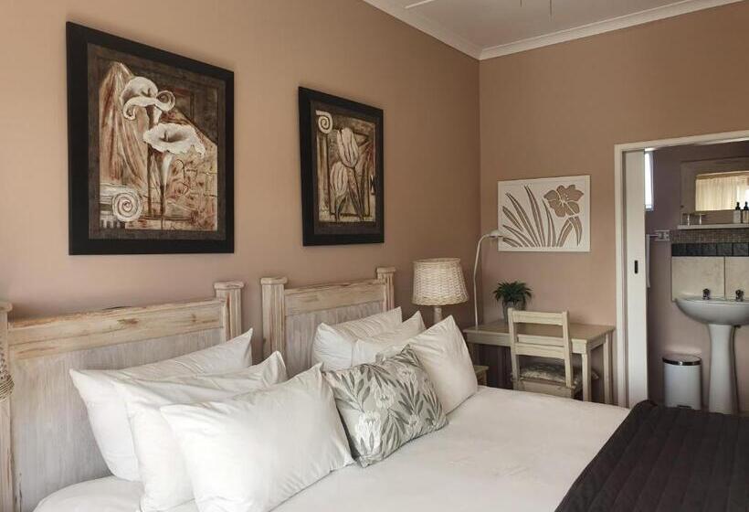 חדר סטנדרט עם מרפסת, Nahoon Bed & Breakfast