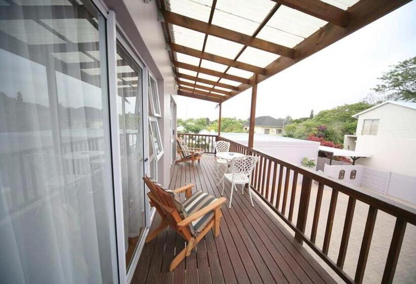 חדר סטנדרט עם מרפסת, Nahoon Bed & Breakfast