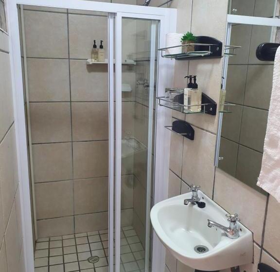 חדר אקונומי יחיד, Nahoon Bed & Breakfast