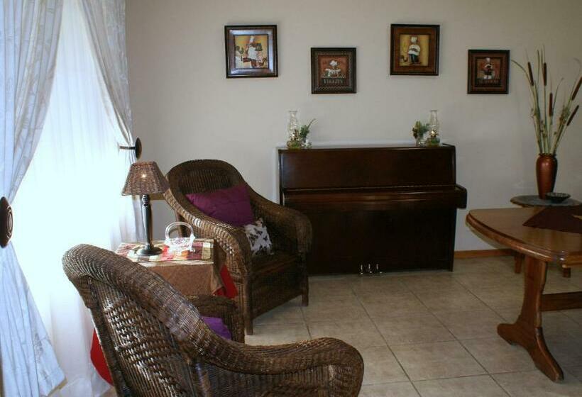 חדר דחוקס עם מיטת קינג, Mountain View Guest House