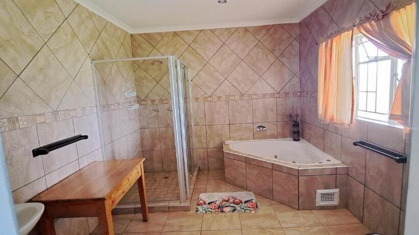 סוויטה, Mountain View Guest House