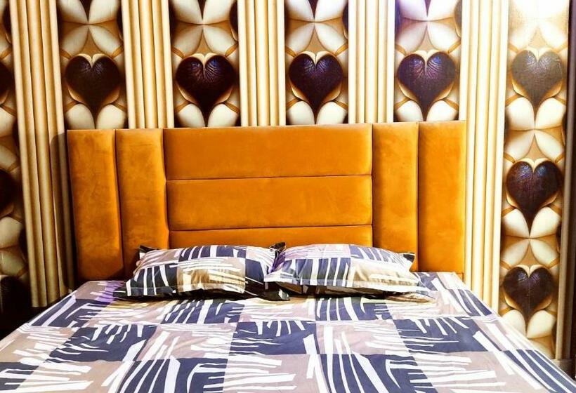 اتاق اکونومی, Paradise Inn    Lpu Law Gate