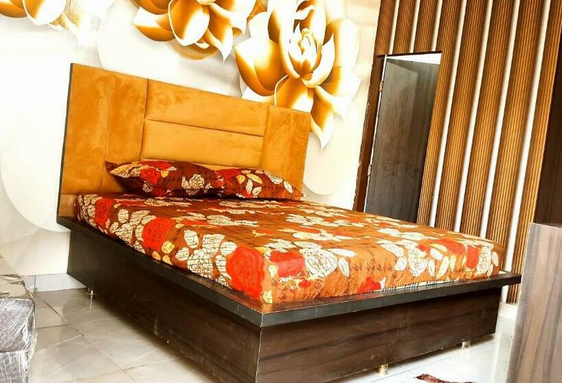 اتاق اکونومی, Paradise Inn    Lpu Law Gate