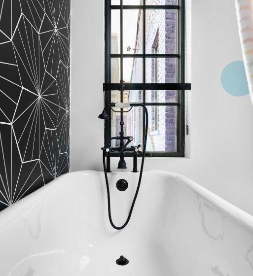 סוויטה, The Acoma House