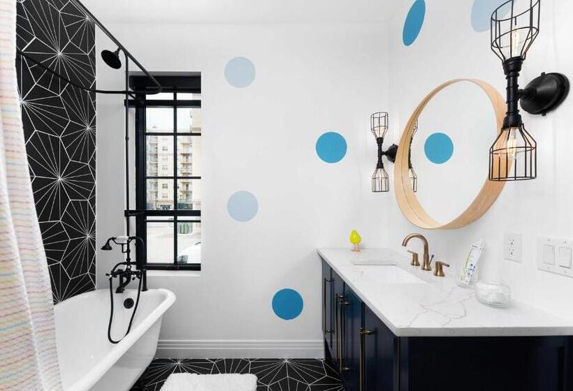 סוויטה, The Acoma House