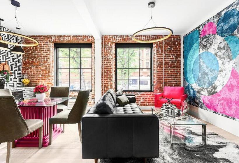 סוויטה, The Acoma House