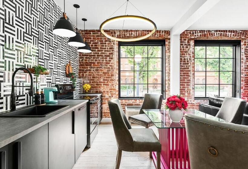 סוויטה, The Acoma House