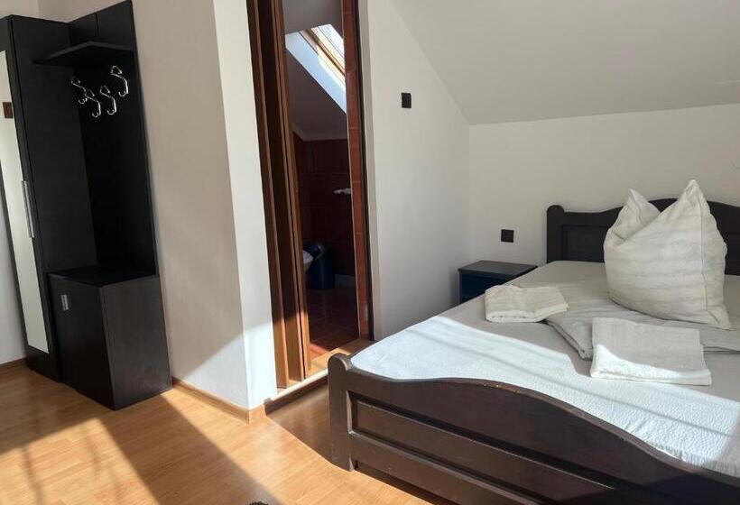 اتاق استاندارد با تراس, Casa Tofalvi