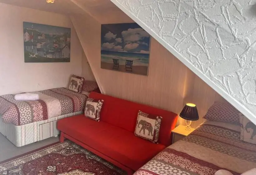 Comfort Kolmen Hengen Huone, The Croft