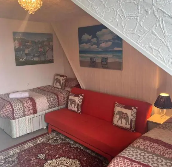 Comfort Kolmen Hengen Huone, The Croft