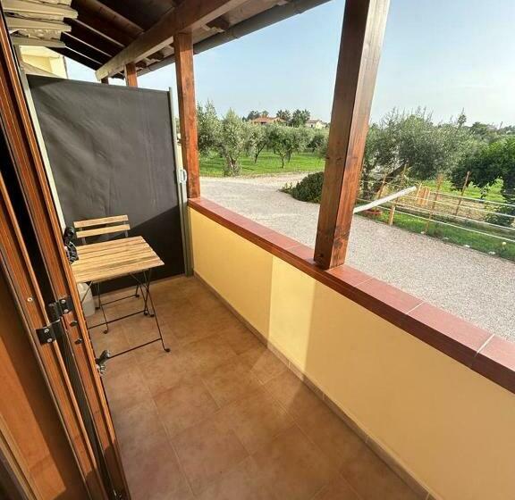 غرفة قياسية مزوَّدة بشُرفة, Triangolo Delle Bermuda B&b