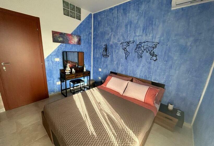 غرفة قياسية مزوَّدة بشُرفة, Triangolo Delle Bermuda B&b