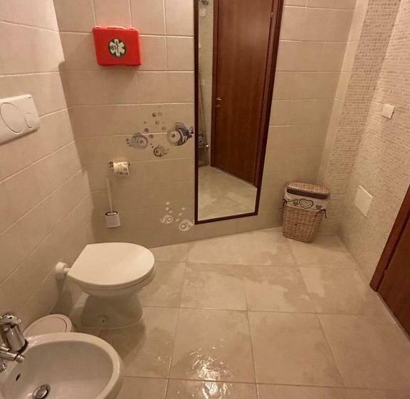 غرفة عائلية, Triangolo Delle Bermuda B&b