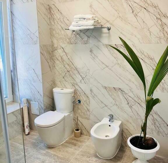 带海景的复工套房, Kir House On The Beach