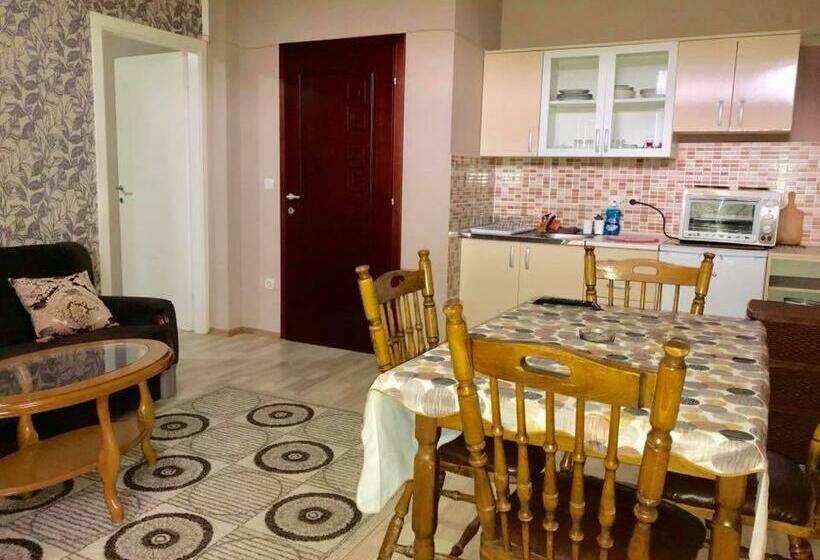 اتاق خانوادگی, Struga Rooms/dhoma/sobi