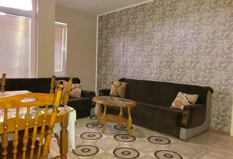 اتاق خانوادگی, Struga Rooms/dhoma/sobi