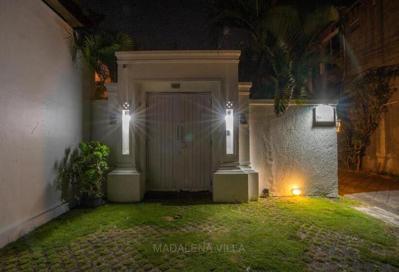 غرفة عائلية, Villa Madalena