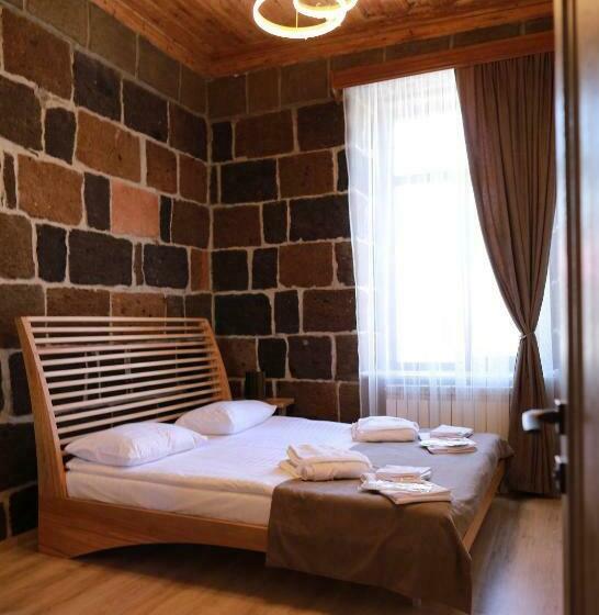 اتاق لوکس, Zero Guesthouse