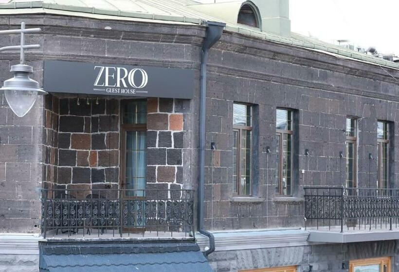 اتاق خانوادگی, Zero Guesthouse