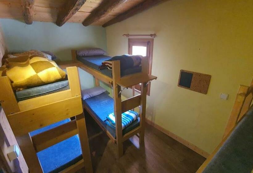 浴室共有ファミリールーム, Refugi De Siurana