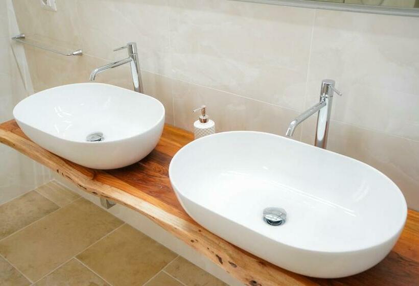 발코니가 있는 스위트, Palazzo Terra D Otranto