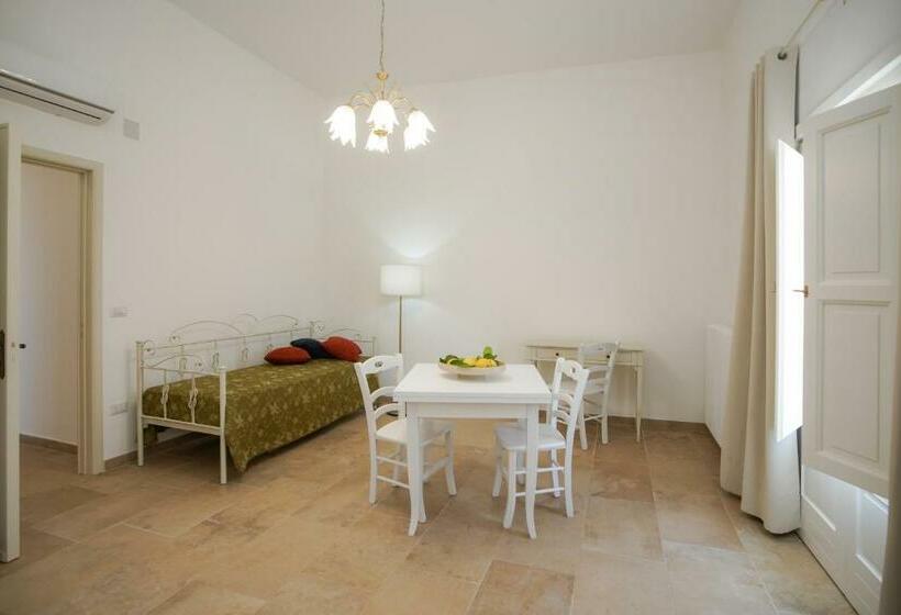 발코니가 있는 스위트, Palazzo Terra D Otranto