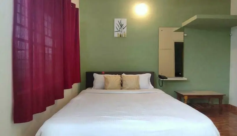 デラックスルーム, Lucky Inn Coorg