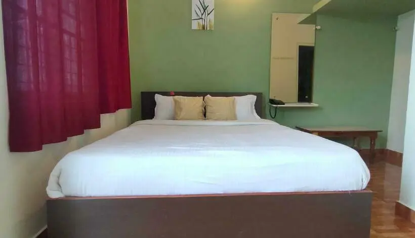 デラックスルーム, Lucky Inn Coorg