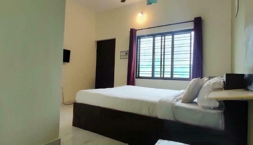 חדר דלוקס, Lucky Inn Coorg