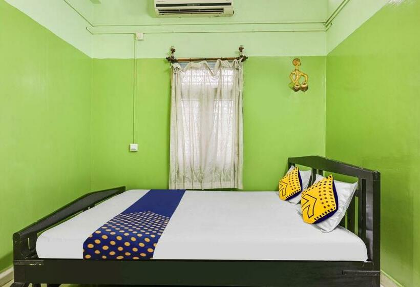 Triple Classic Room, Spot On Shree Renuka Residency Lodge