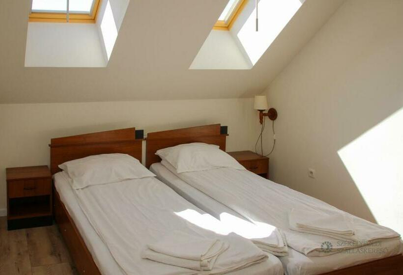 غرفة قياسية, Pensiunea Praid   Parajd Panzió