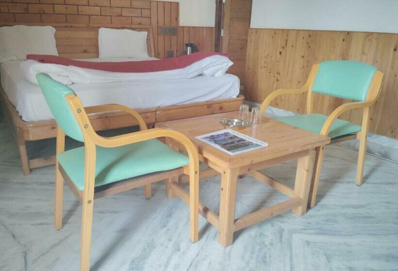 חדר דלוקס עם מרפסת, Cm Palace Pure Vegetarian