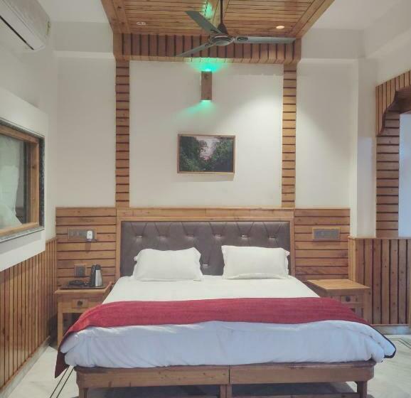 Номер Deluxe с Балконом, Cm Palace Pure Vegetarian