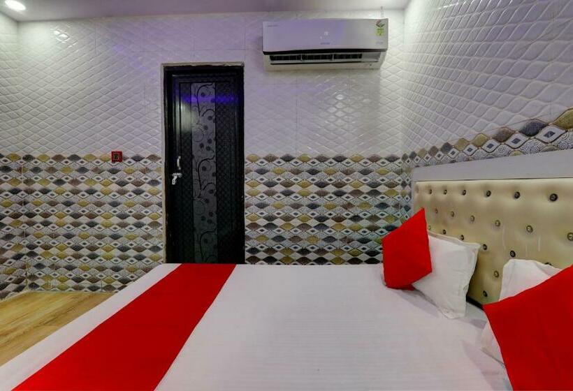 Quarto Triplo Clássico, Oyo Flagship Hotel Diamond Palace