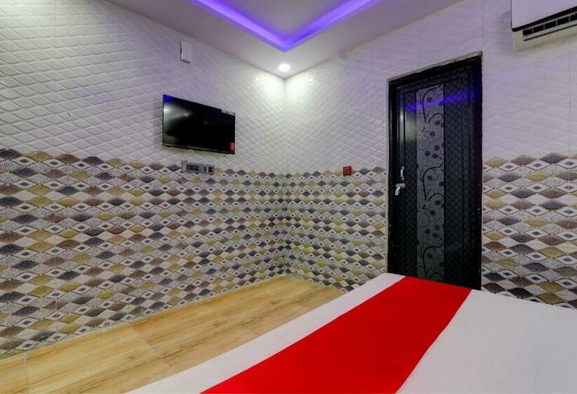 Quarto Triplo Clássico, Oyo Flagship Hotel Diamond Palace