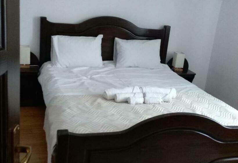 Номер Стандарт, Casa Iager   Vama Buzaului