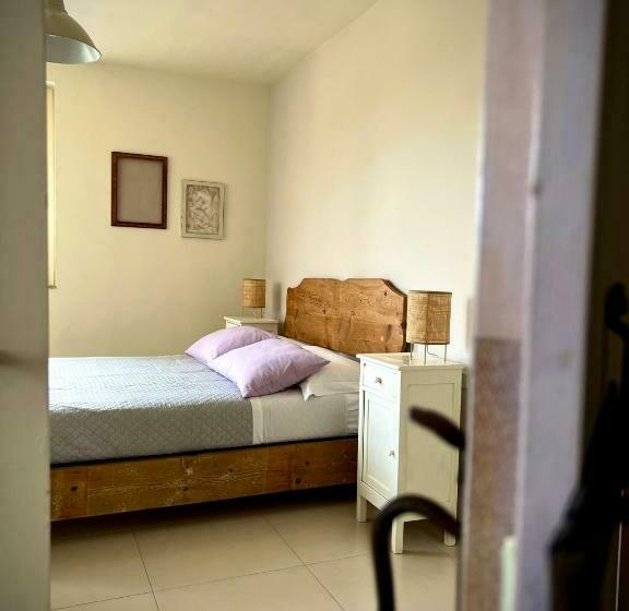 חדר סטנדרט נוף לבריכה, Casale Solindio