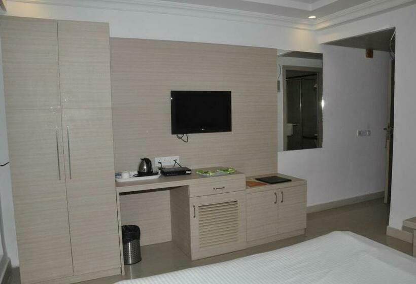 디럭스 룸 킹사이즈 침대, B S Plaza