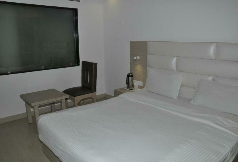 디럭스 룸 킹사이즈 침대, B S Plaza