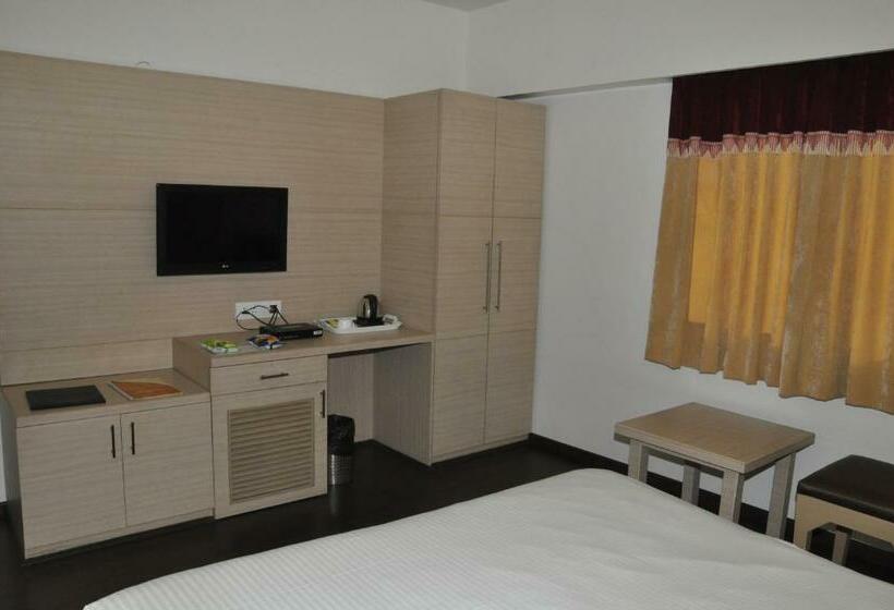 Номер Superior Кровать Кинг, B S Plaza