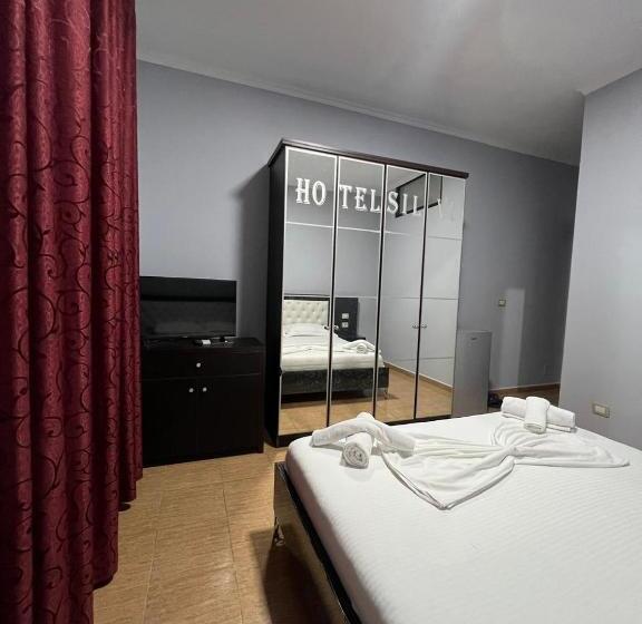 스탠다드 룸, Silvio