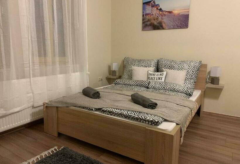 Номер Стандарт, Mayer Vendégház