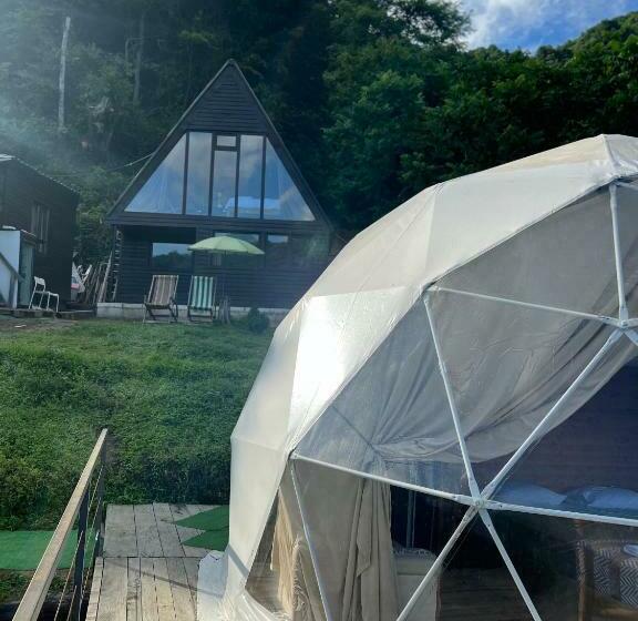 اتاق لوکس خانوادگی, Mtirala Skhivi Cottage