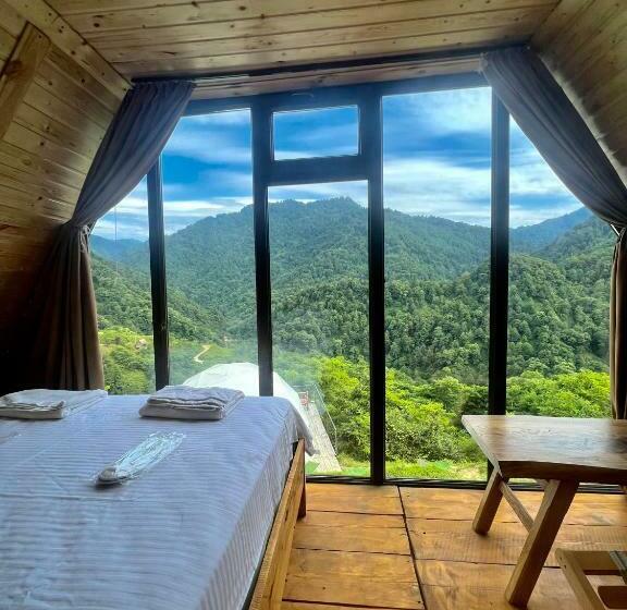 اتاق لوکس خانوادگی, Mtirala Skhivi Cottage