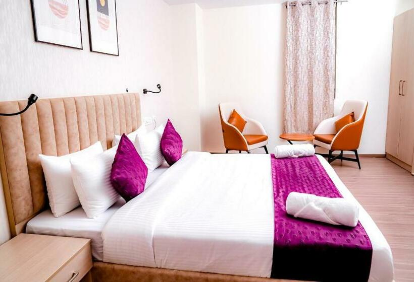 Люкс, Casa Hotel & Suites, Gachibowli, Hyderabad