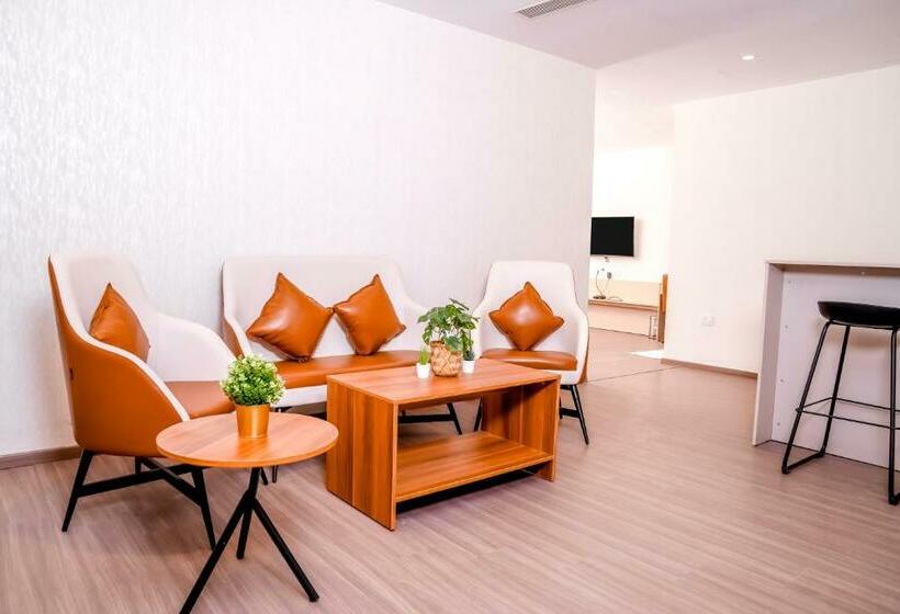 Люкс, Casa Hotel & Suites, Gachibowli, Hyderabad